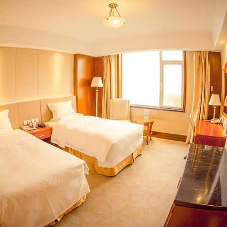 Weihai Golden Bay International Hotel Exteriör bild